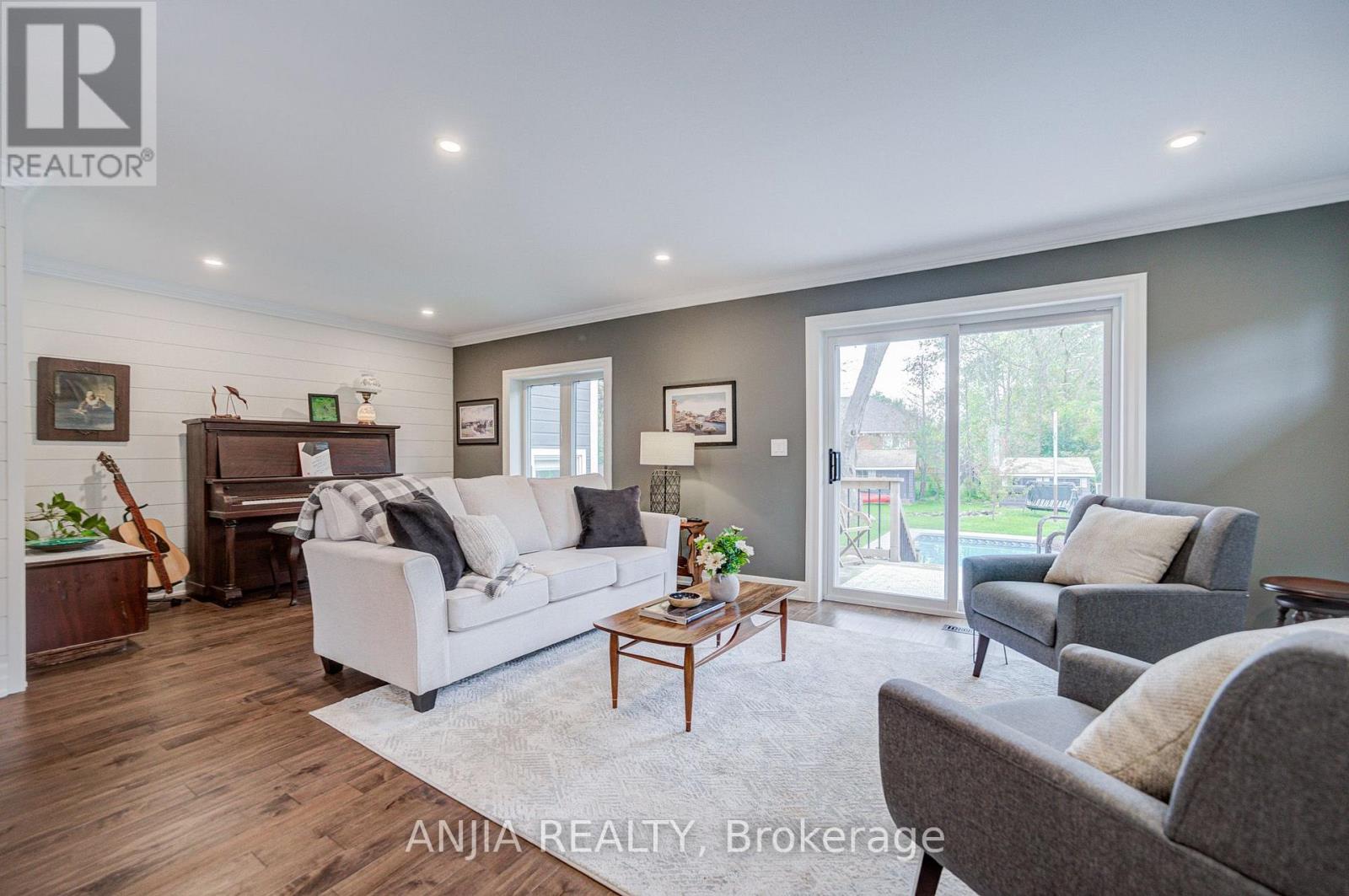 91 Manitoba Street, Whitchurch-Stouffville, Ontario  L4A 4T3 - Photo 6 - N13796304