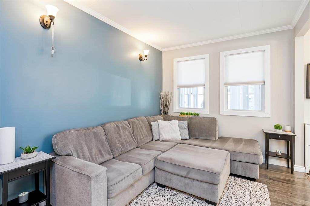 1904 Bannatyne Avenue W, Winnipeg, Manitoba  R2R 0B3 - Photo 11 - 202623779