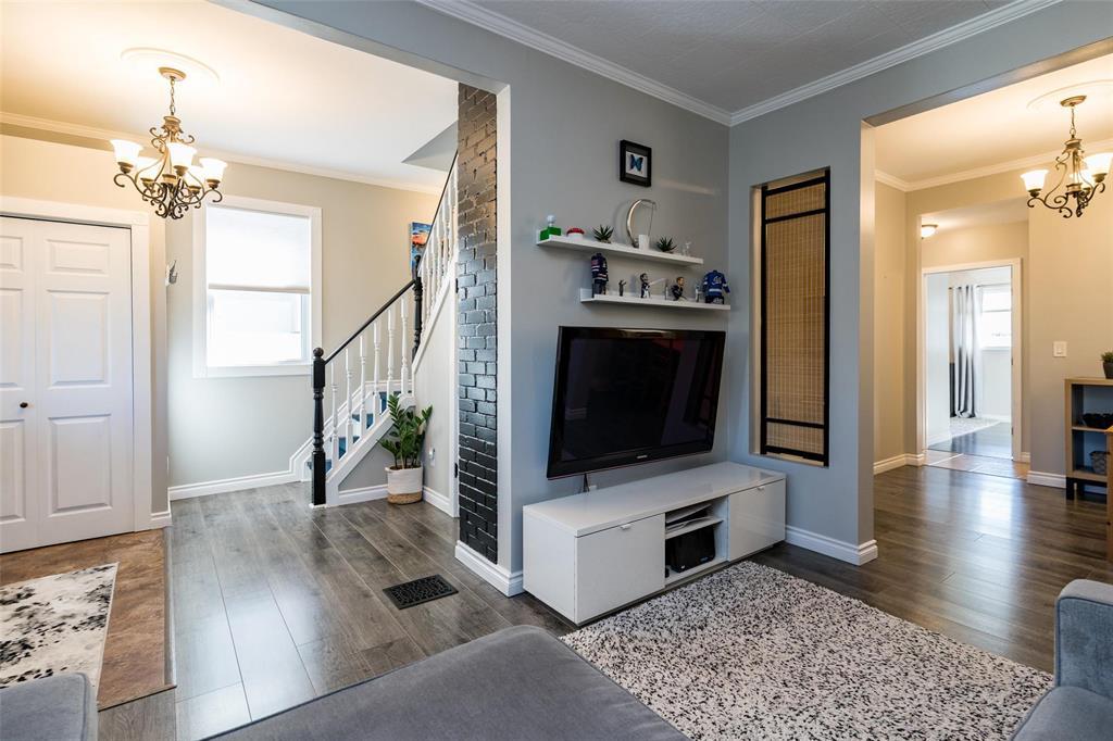 1904 Bannatyne Avenue W, Winnipeg, Manitoba  R2R 0B3 - Photo 12 - 202623779