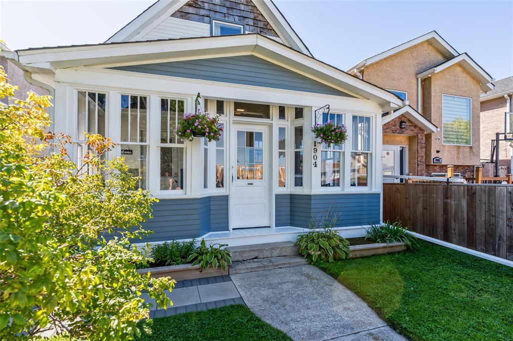 1904 Bannatyne Avenue W, Winnipeg, Manitoba  R2R 0B3 - Photo 2 - 202623779