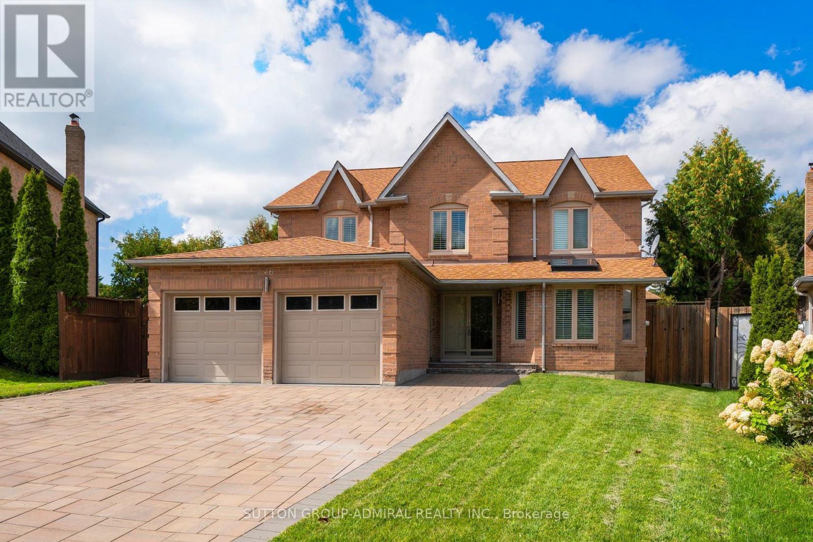 26 ALBERY CRESCENT, Aurora, Ontario