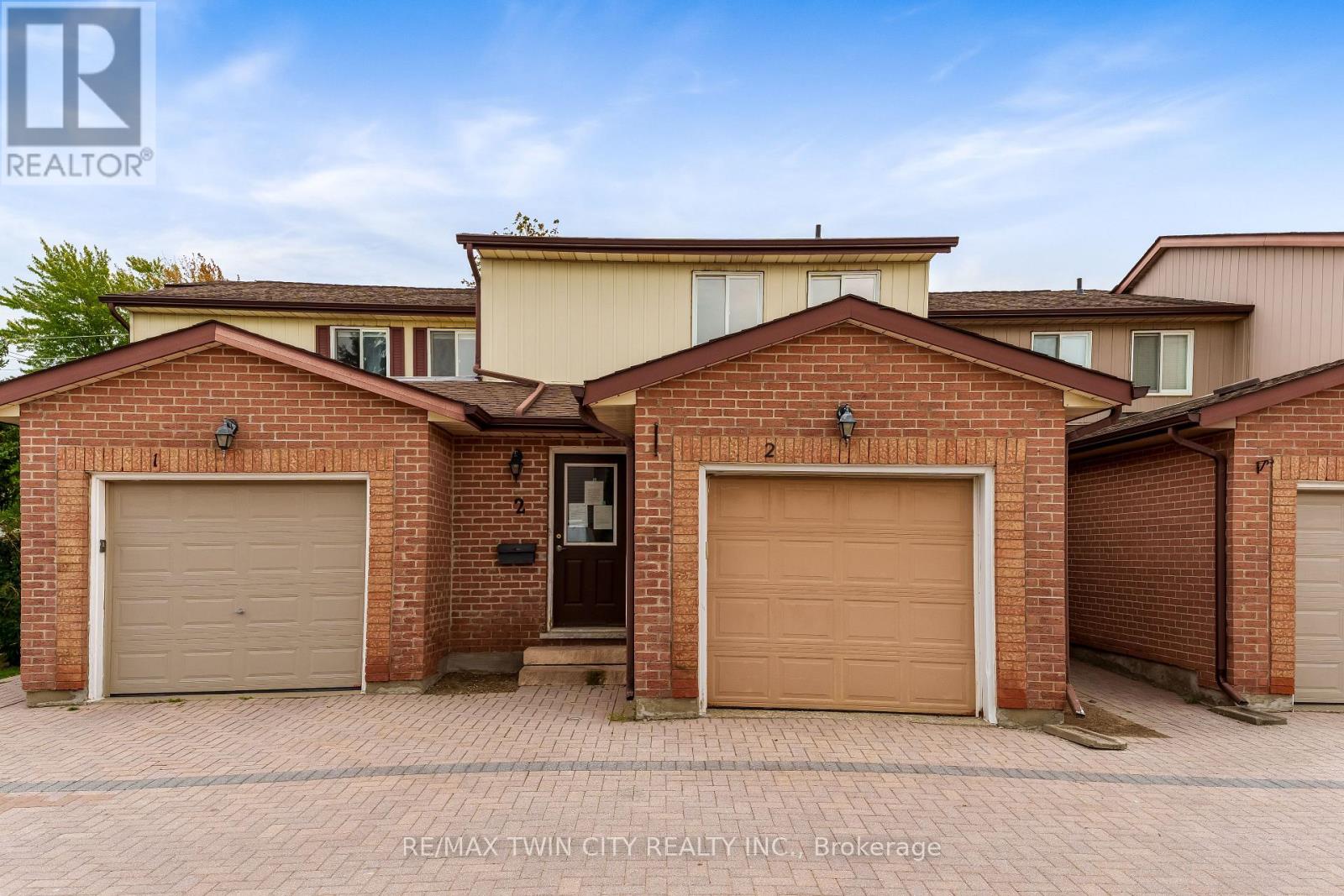 2 - 25 VALLEYVIEW ROAD, Kitchener, Ontario