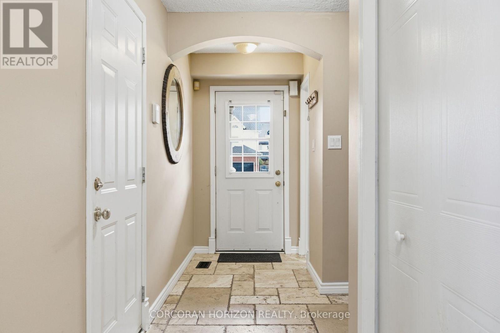 356 Newport Drive, Cambridge, Ontario  N3H 5S7 - Photo 5 - X13813948