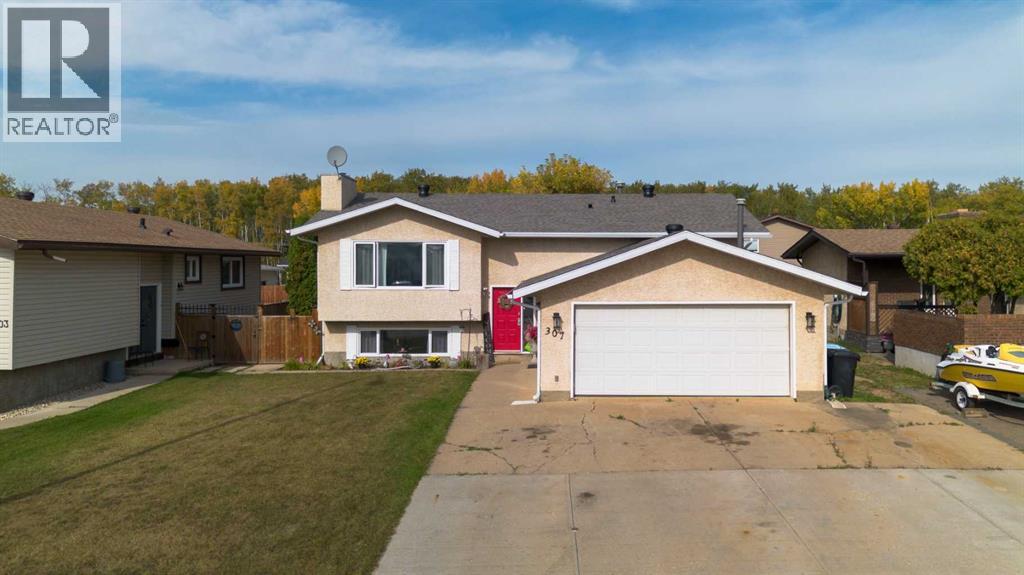 307 Cochrane Crescent, Fort Mcmurray, Alberta  T9K 1J2 - Photo 1 - A2346617