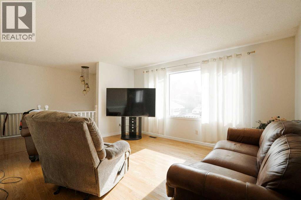 307 Cochrane Crescent, Fort Mcmurray, Alberta  T9K 1J2 - Photo 10 - A2346617