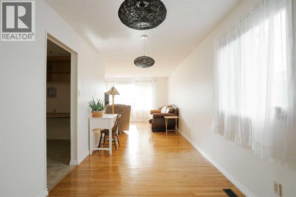 307 Cochrane Crescent, Fort Mcmurray, Alberta  T9K 1J2 - Photo 14 - A2346617