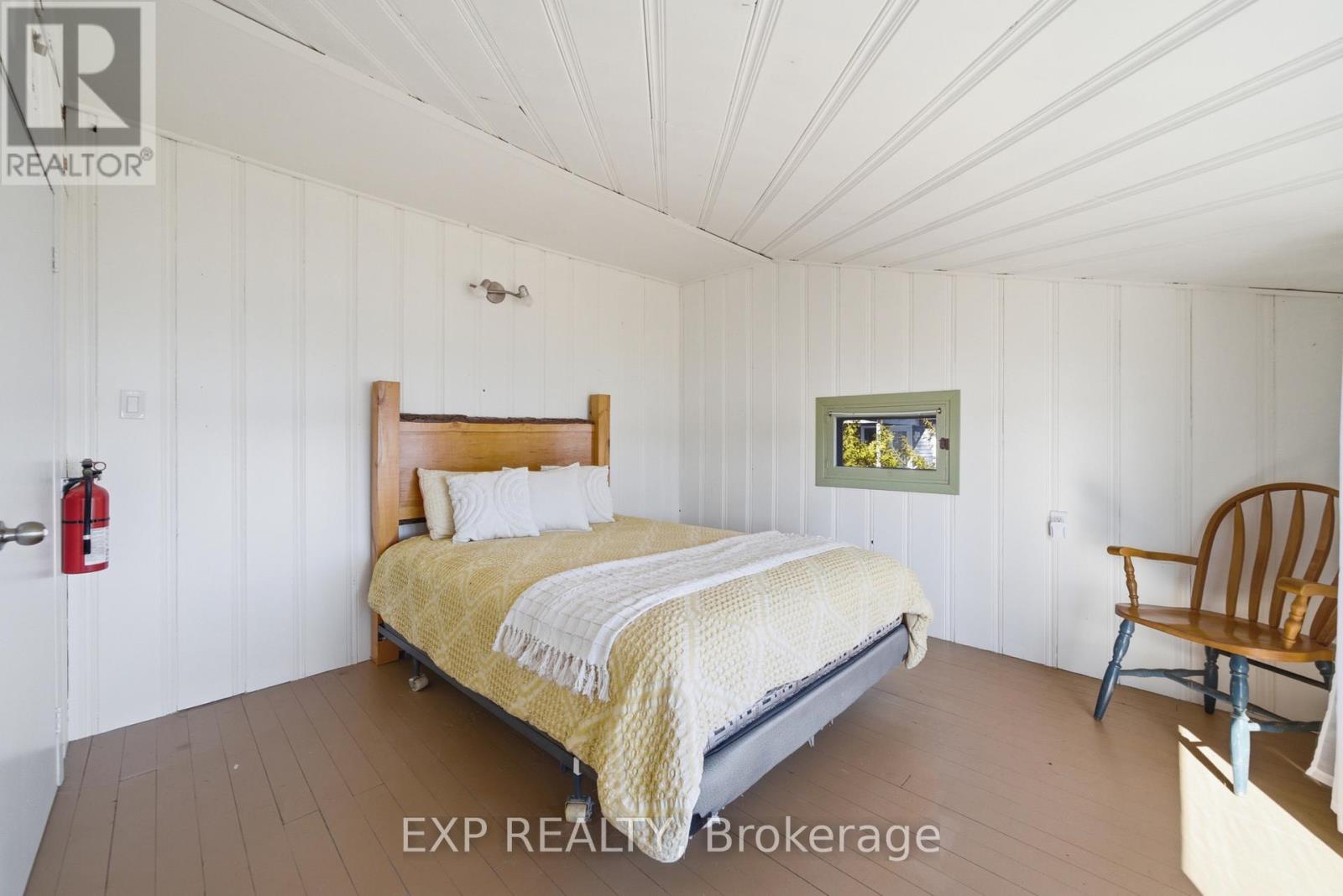 32 Quinte View Road, Greater Napanee, Ontario K0H 1G0 - Photo 25 - X12937546