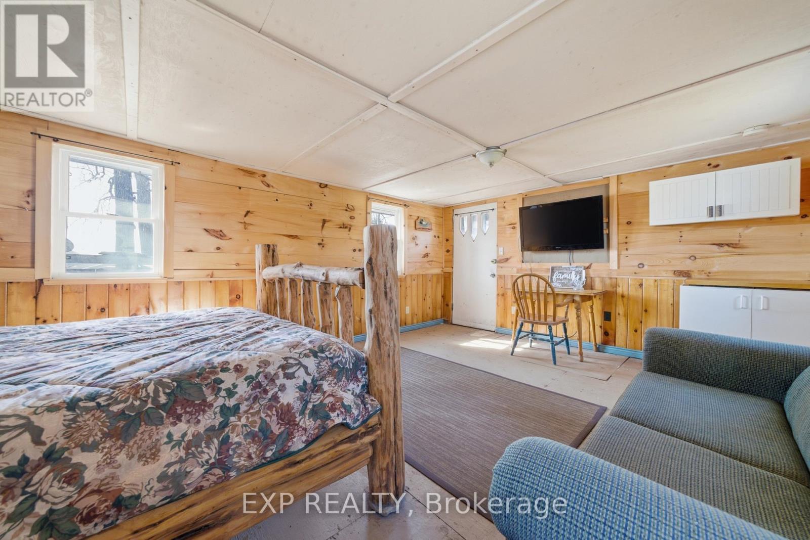 32 Quinte View Road, Greater Napanee, Ontario K0H 1G0 - Photo 36 - X12937546