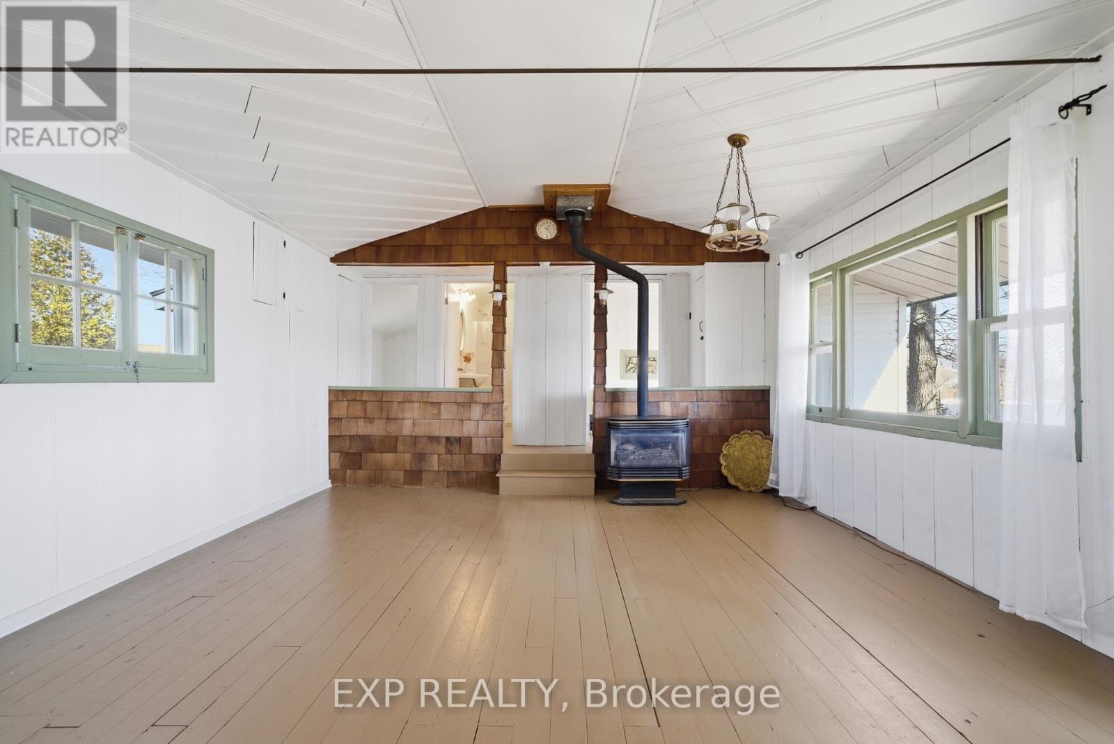 32 Quinte View Road, Greater Napanee, Ontario K0H 1G0 - Photo 21 - X12937546