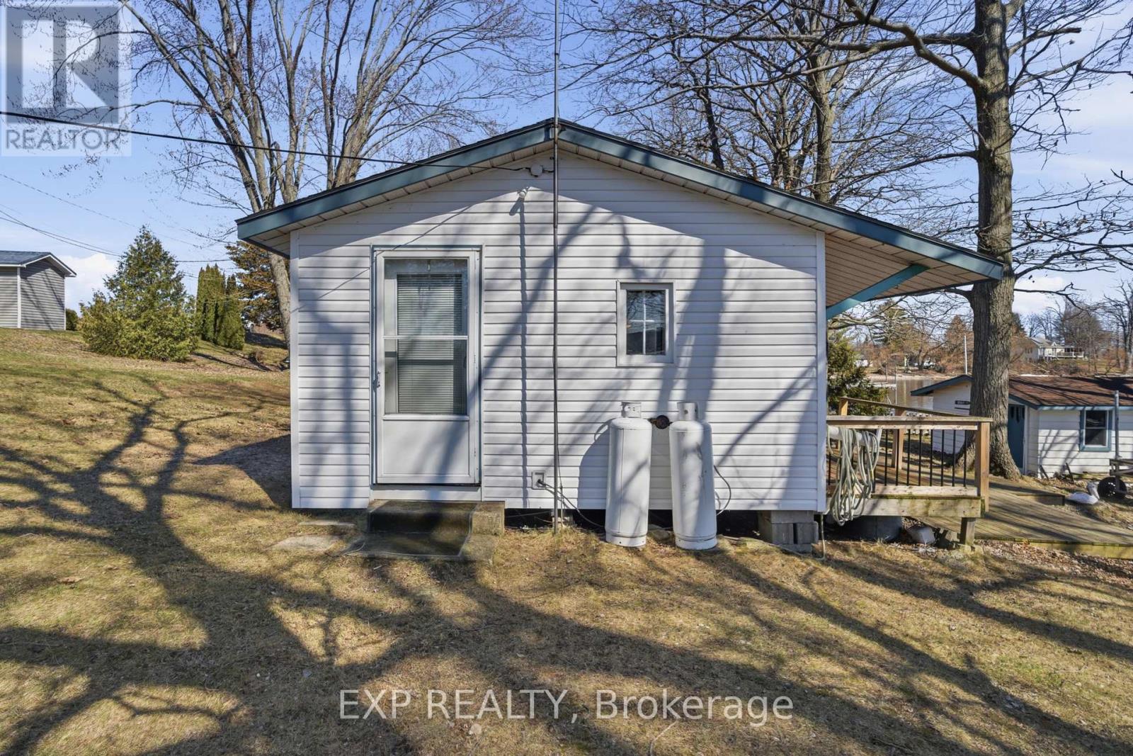 32 Quinte View Road, Greater Napanee, Ontario K0H 1G0 - Photo 11 - X12937546