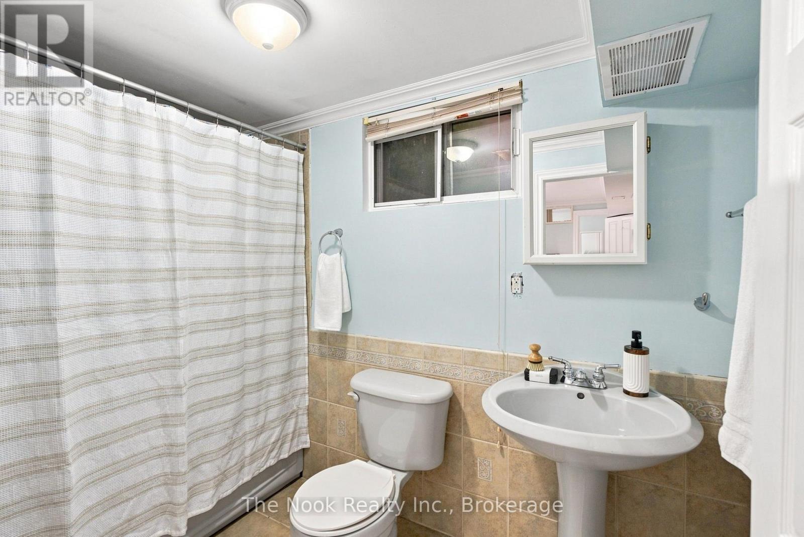 257 Wilson Road S, Oshawa, Ontario  L1H 6C4 - Photo 35 - E13814294