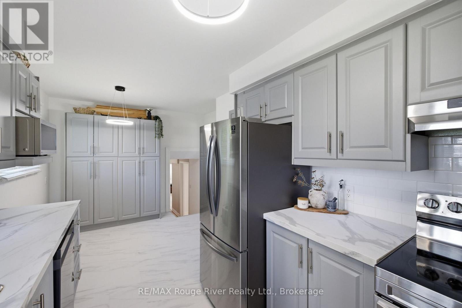 86 Shoredale Drive, Toronto, Ontario  M1G 3S9 - Photo 8 - E13814390