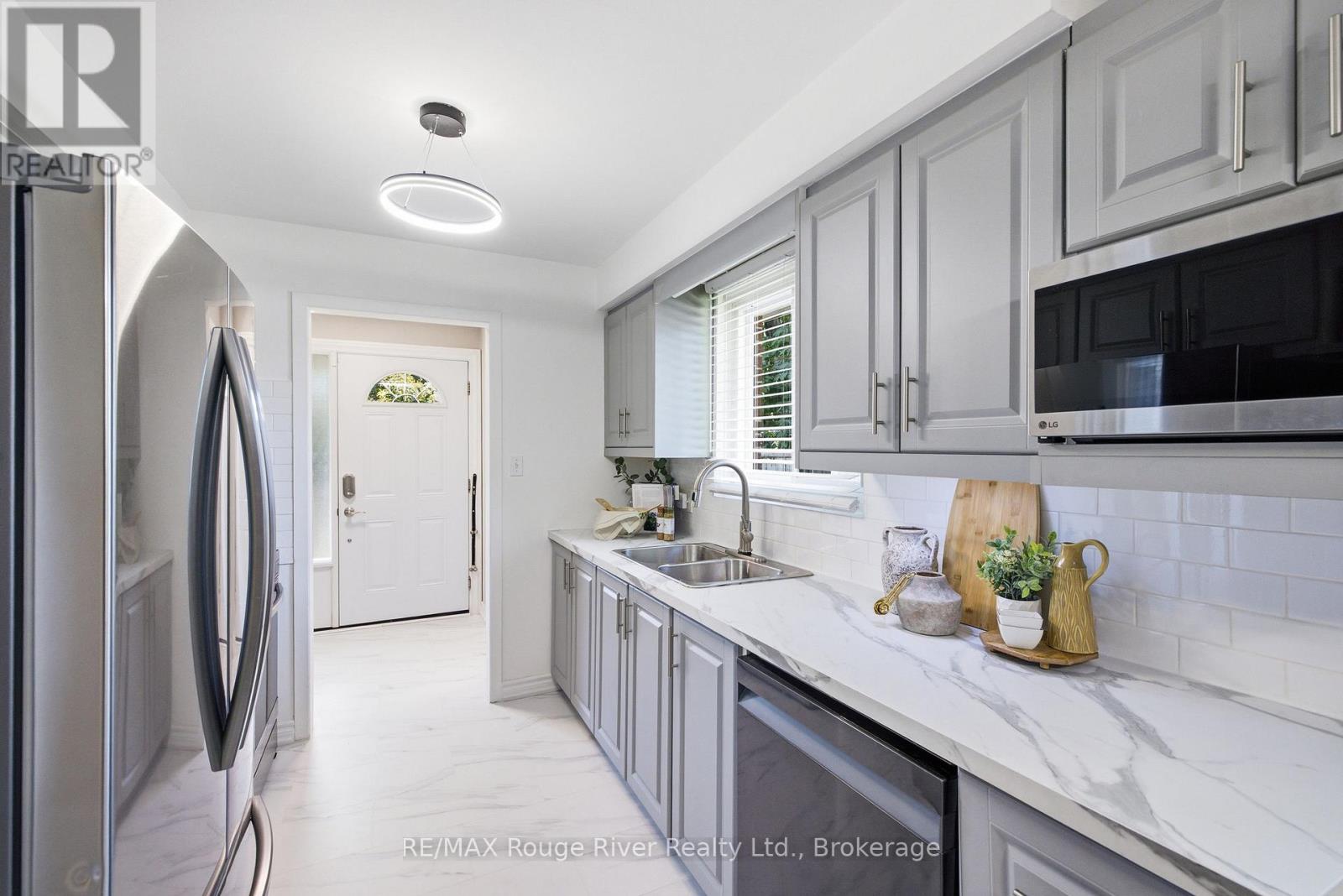 86 Shoredale Drive, Toronto, Ontario  M1G 3S9 - Photo 9 - E13814390