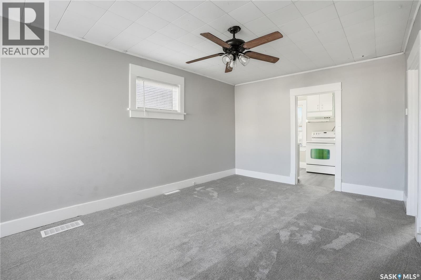 1008 Retallack Street, Regina, Saskatchewan  S4T 2H3 - Photo 5 - SK049129