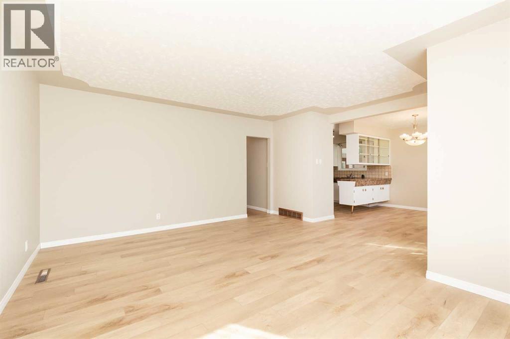 1301 17 Avenue S