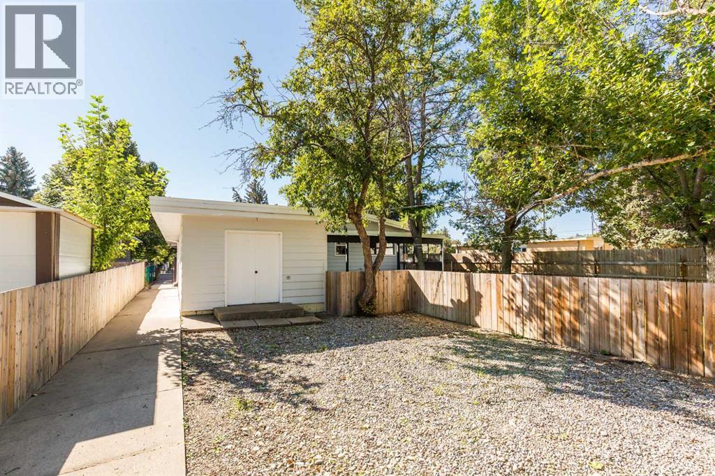 1301 17 Avenue S