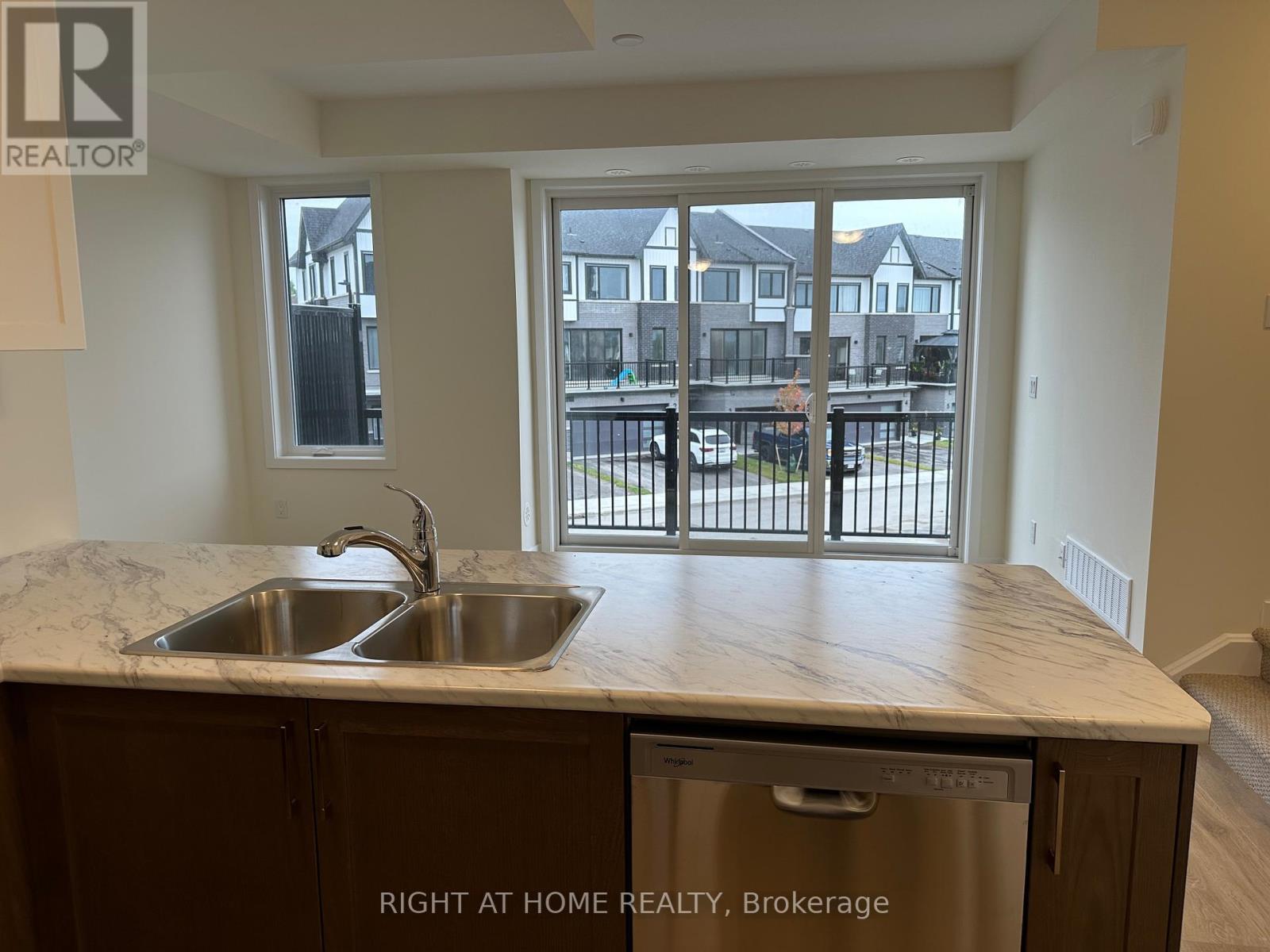 1204 - 160 Densmore Road, Cobourg, Ontario  K9A 4J9 - Photo 4 - X13814222