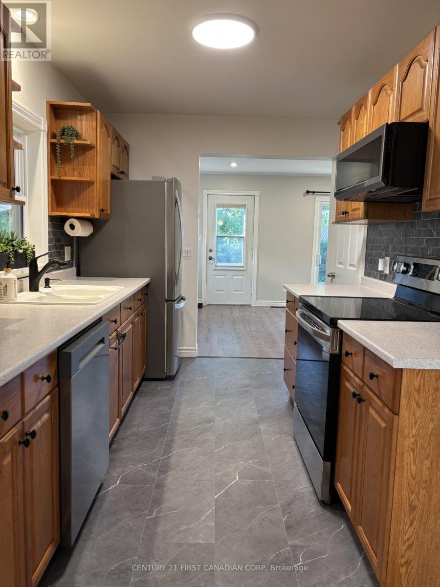 4073 Catherine Street, Thames Centre, Ontario  N0L 1G0 - Photo 6 - X13814460