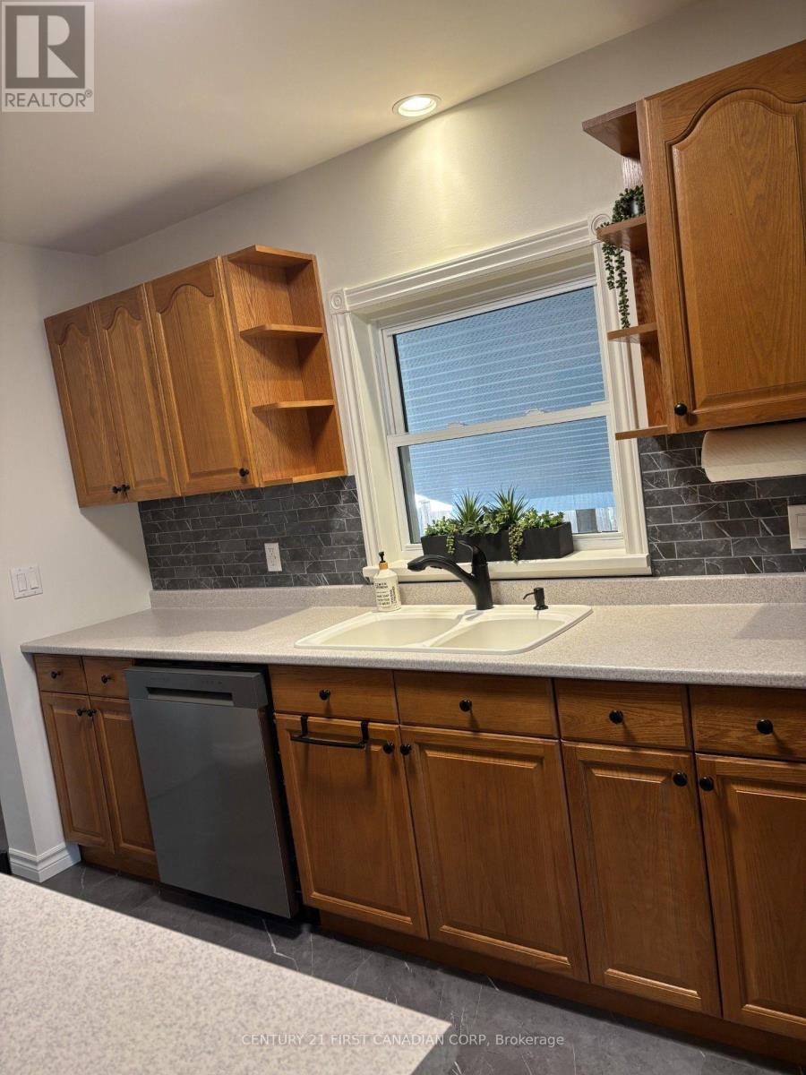 4073 Catherine Street, Thames Centre, Ontario  N0L 1G0 - Photo 8 - X13814460