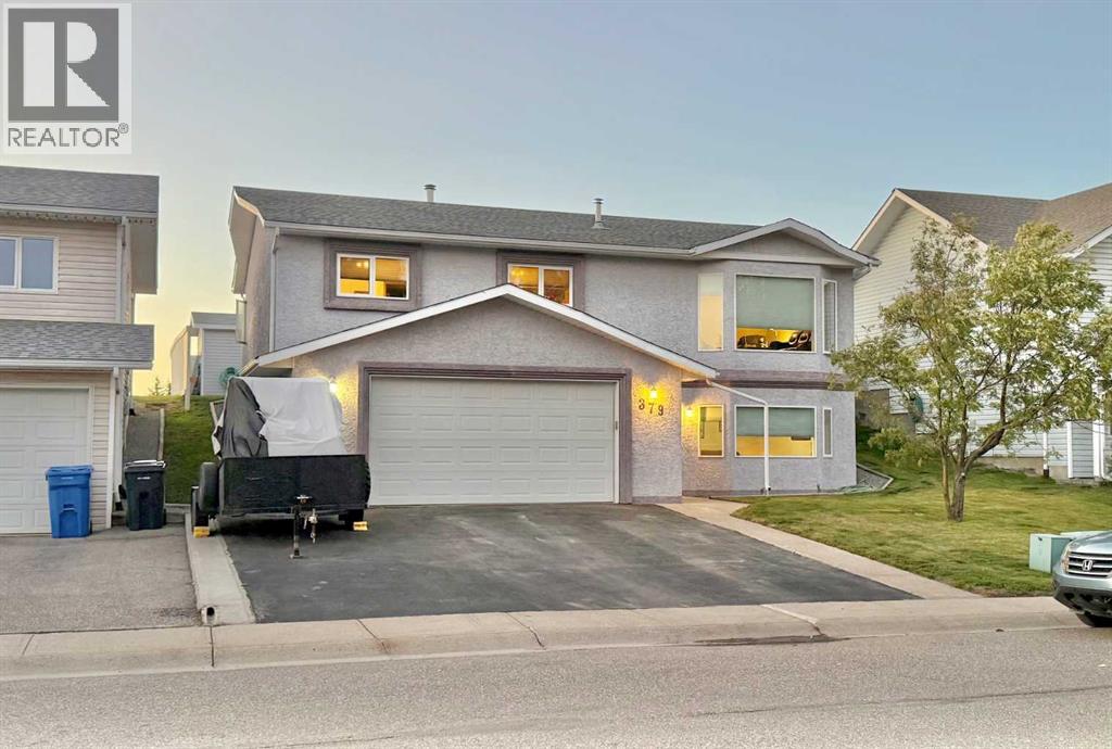 379 Collinge Road, Hinton, Alberta