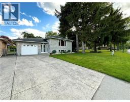 36 OAKHILL Drive, Brantford, Ontario