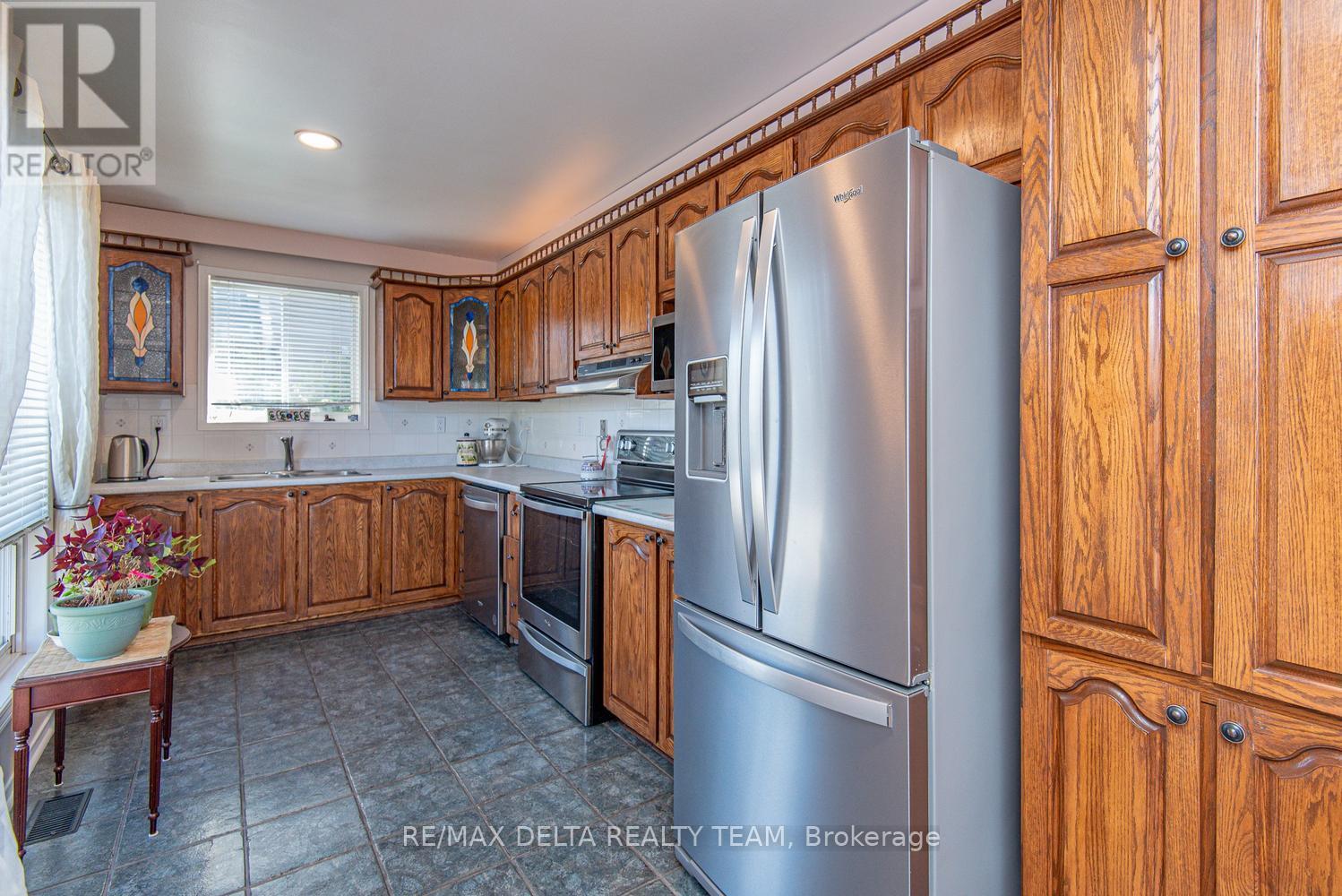 892 Scott Dupuis Way, Ottawa, Ontario  K1C 3A7 - Photo 12 - X13814168