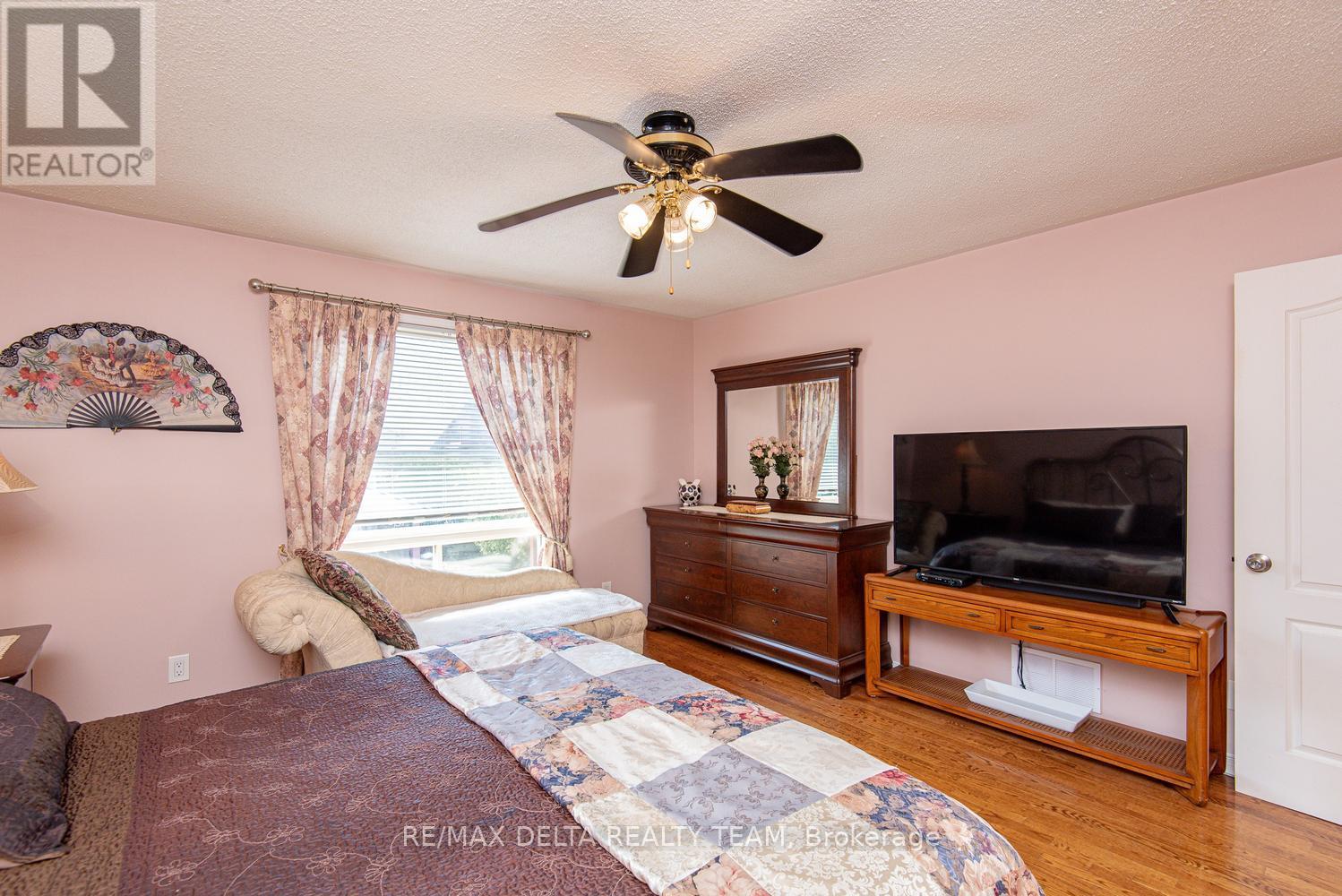 892 Scott Dupuis Way, Ottawa, Ontario  K1C 3A7 - Photo 19 - X13814168