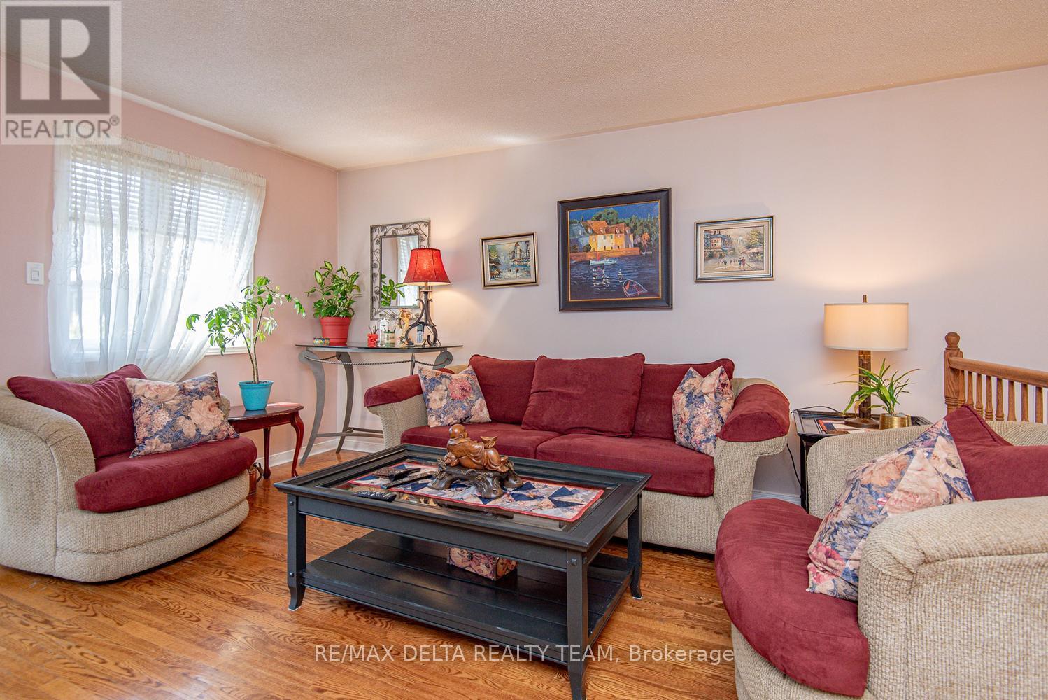 892 Scott Dupuis Way, Ottawa, Ontario  K1C 3A7 - Photo 8 - X13814168