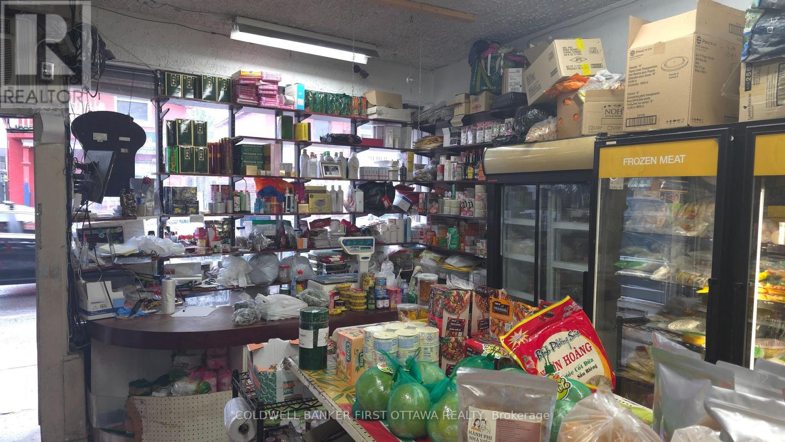 777 Somerset Street W, Ottawa, Ontario  K1R 6R3 - Photo 2 - X13814172