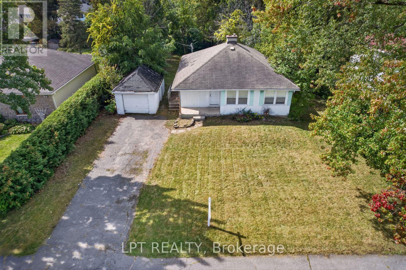 868 Mountainview Avenue, Ottawa, Ontario  K2B 5G2 - Photo 5 - X13814194