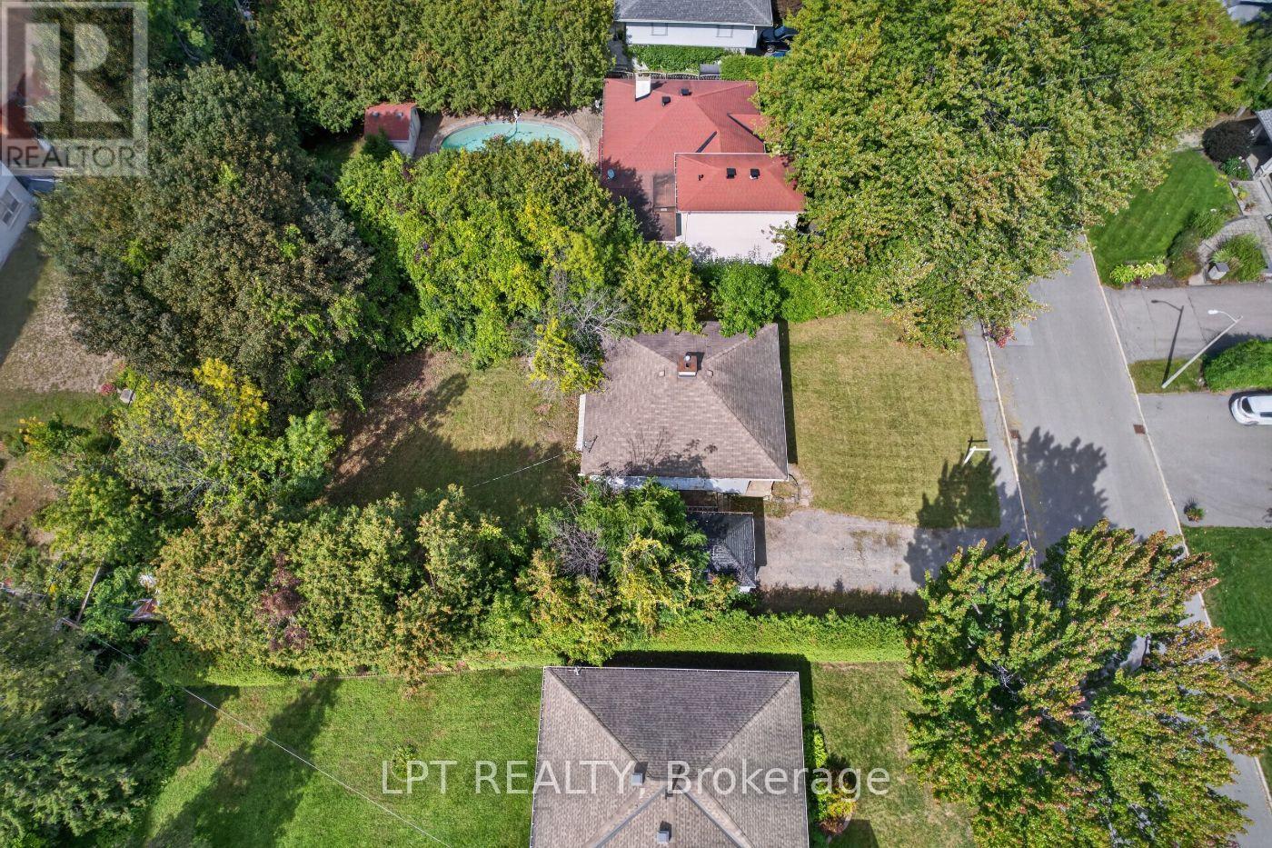 868 Mountainview Avenue, Ottawa, Ontario  K2B 5G2 - Photo 6 - X13814194