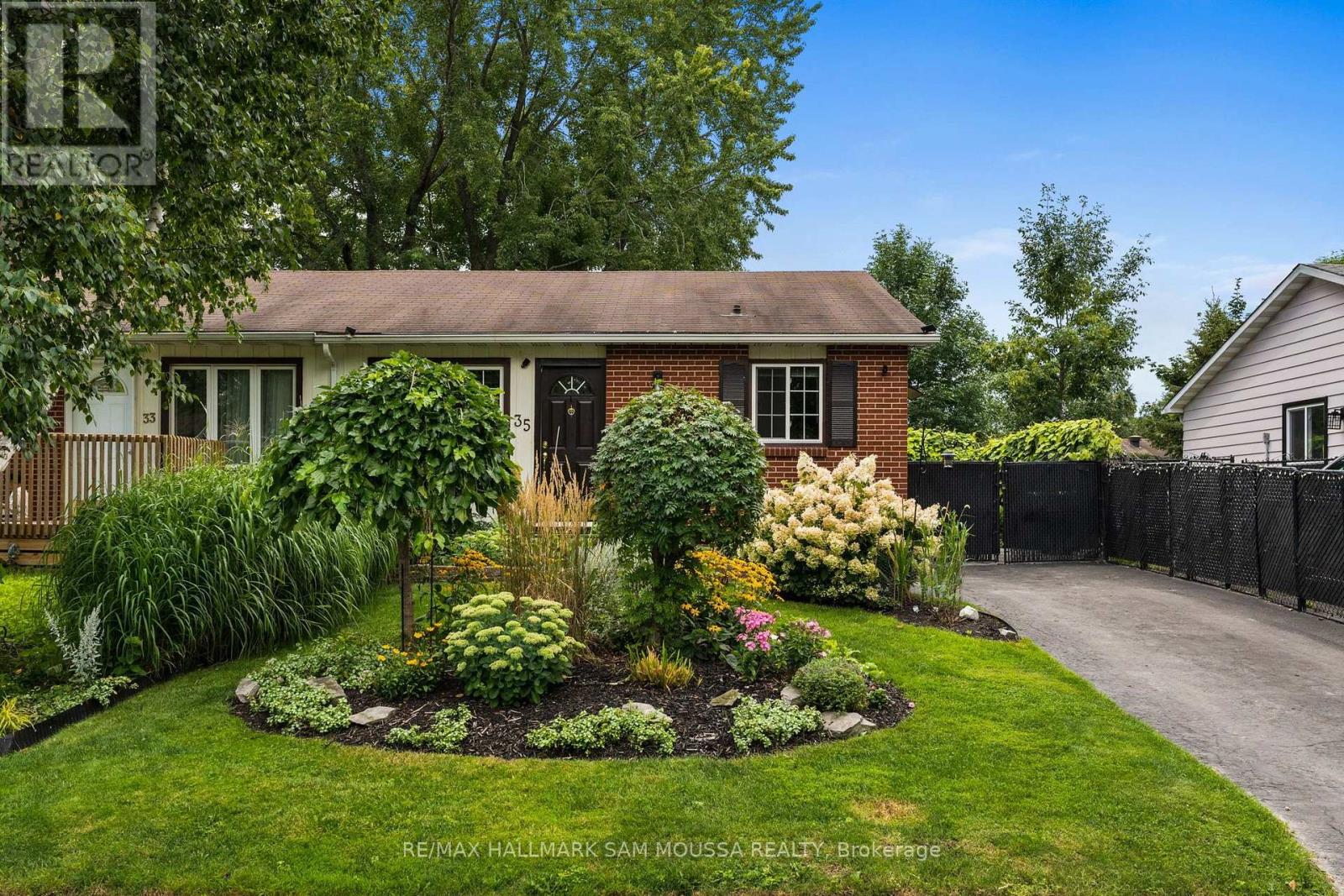 35 Ballantrae Way, Ottawa, Ontario  K2L 1N3 - Photo 2 - X13814210