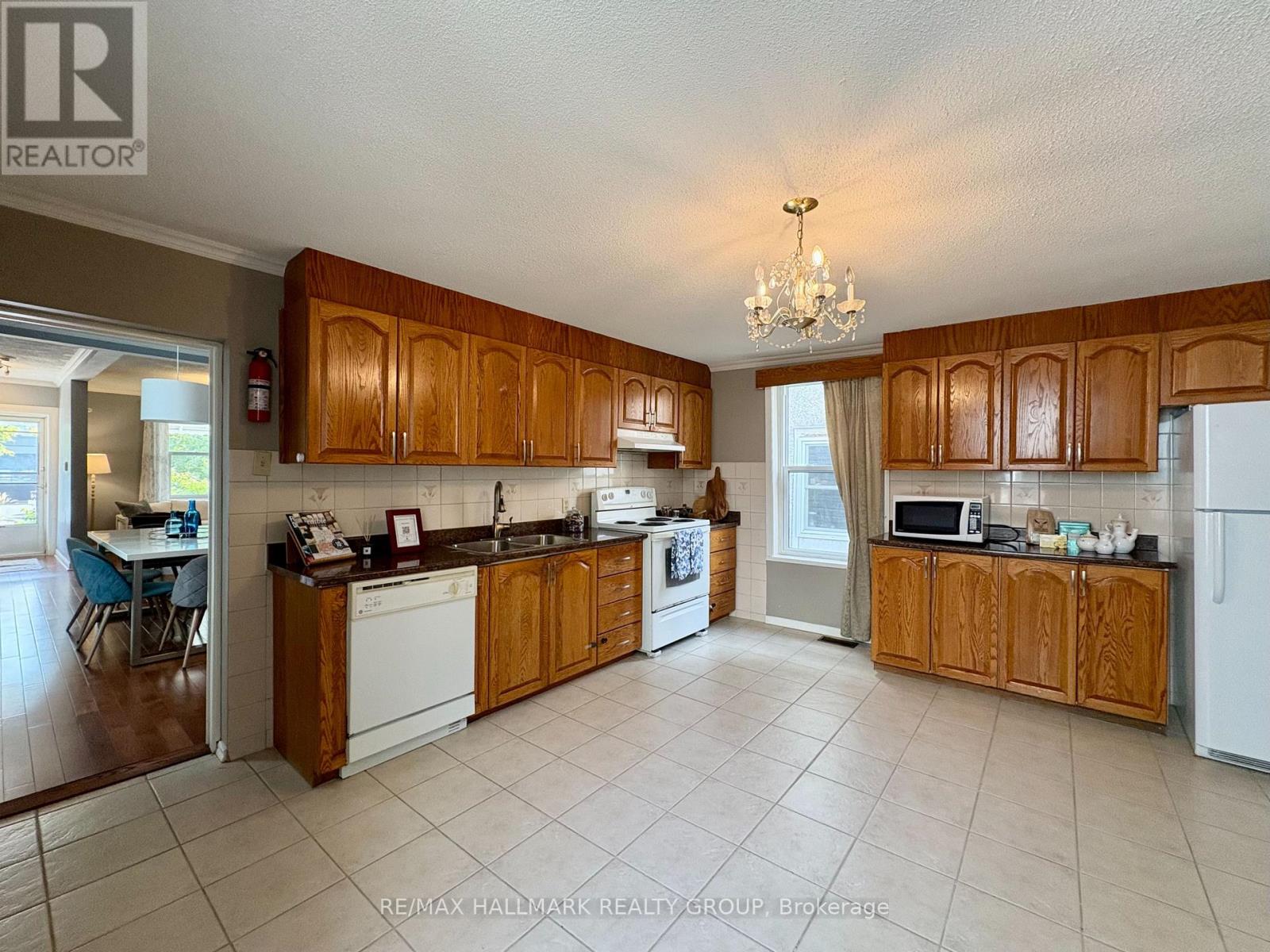 53 Louisa Street, Ottawa, Ontario  K1R 6Y7 - Photo 12 - X13814230