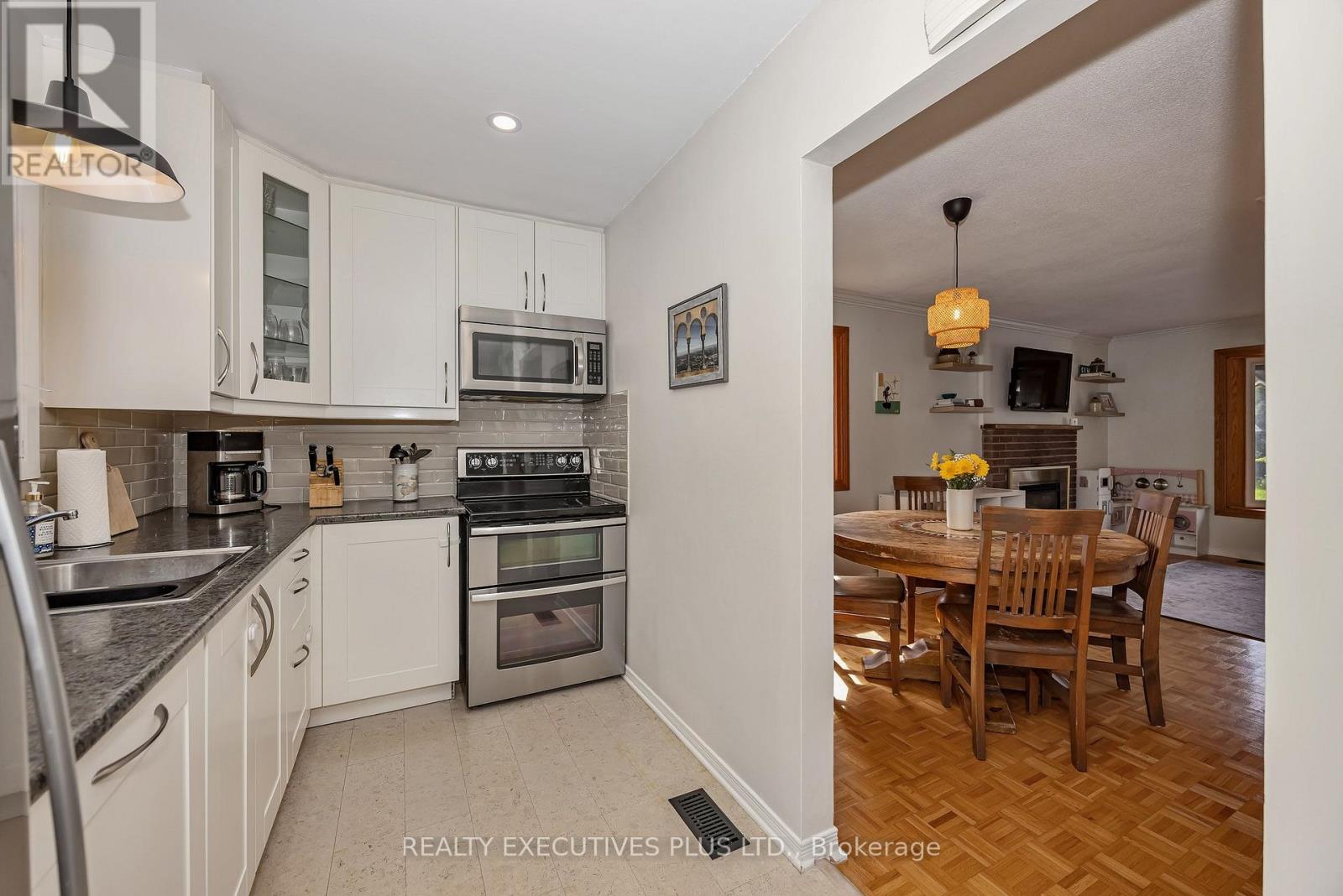 1533 Payette Drive, Ottawa, Ontario  K1E 1S8 - Photo 11 - X13814330