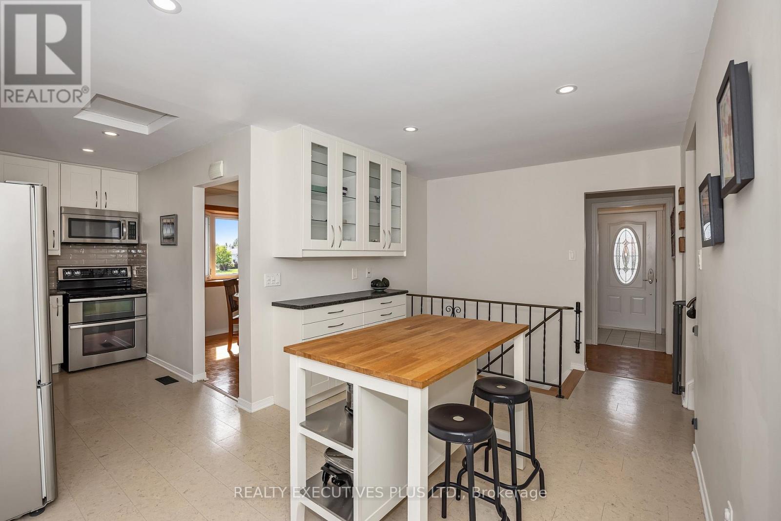 1533 Payette Drive, Ottawa, Ontario  K1E 1S8 - Photo 12 - X13814330