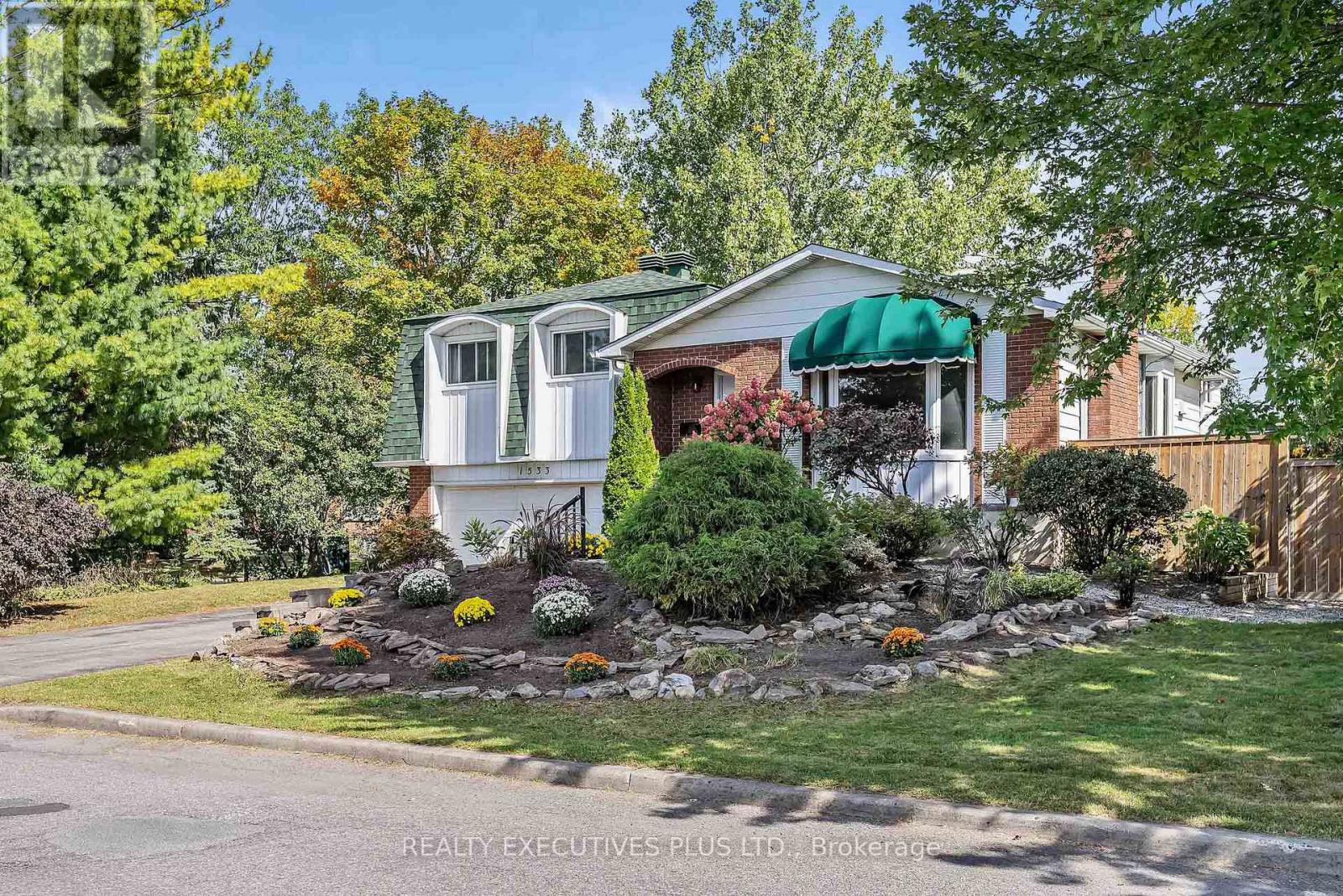 1533 Payette Drive, Ottawa, Ontario  K1E 1S8 - Photo 2 - X13814330