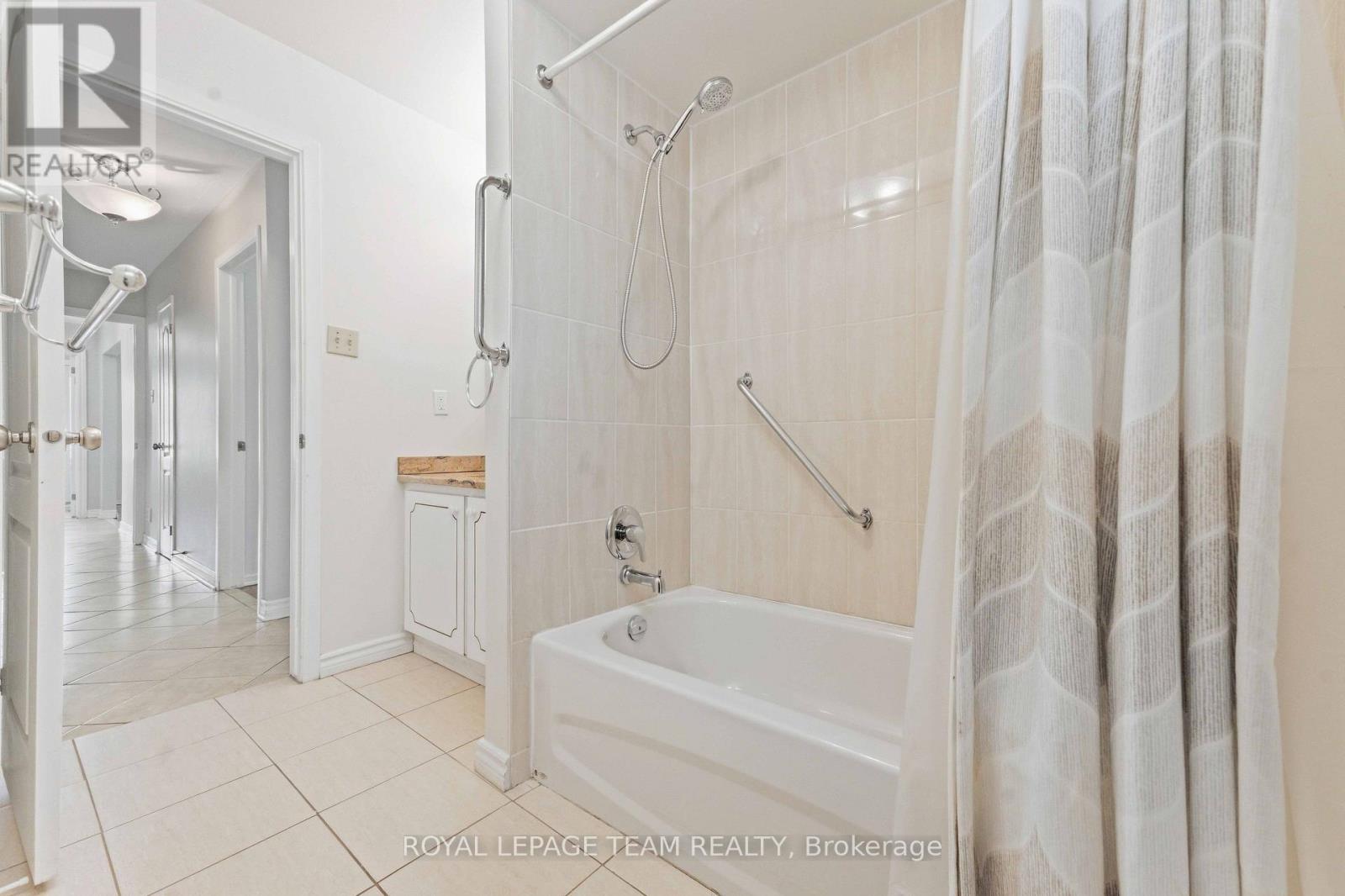 1515 Valmarie Avenue, Ottawa, Ontario  K2C 1V7 - Photo 15 - X13814454