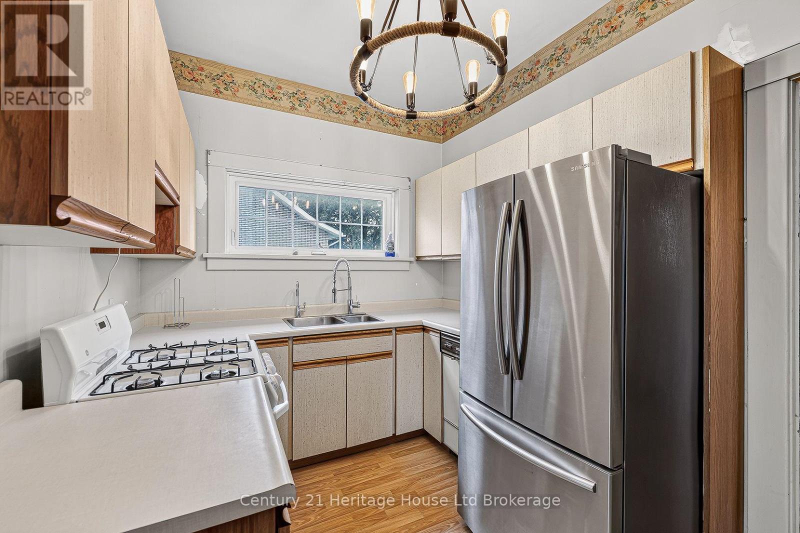 143 Charles Street E, Ingersoll, Ontario N5C 1J9 - Photo 15 - X13814386