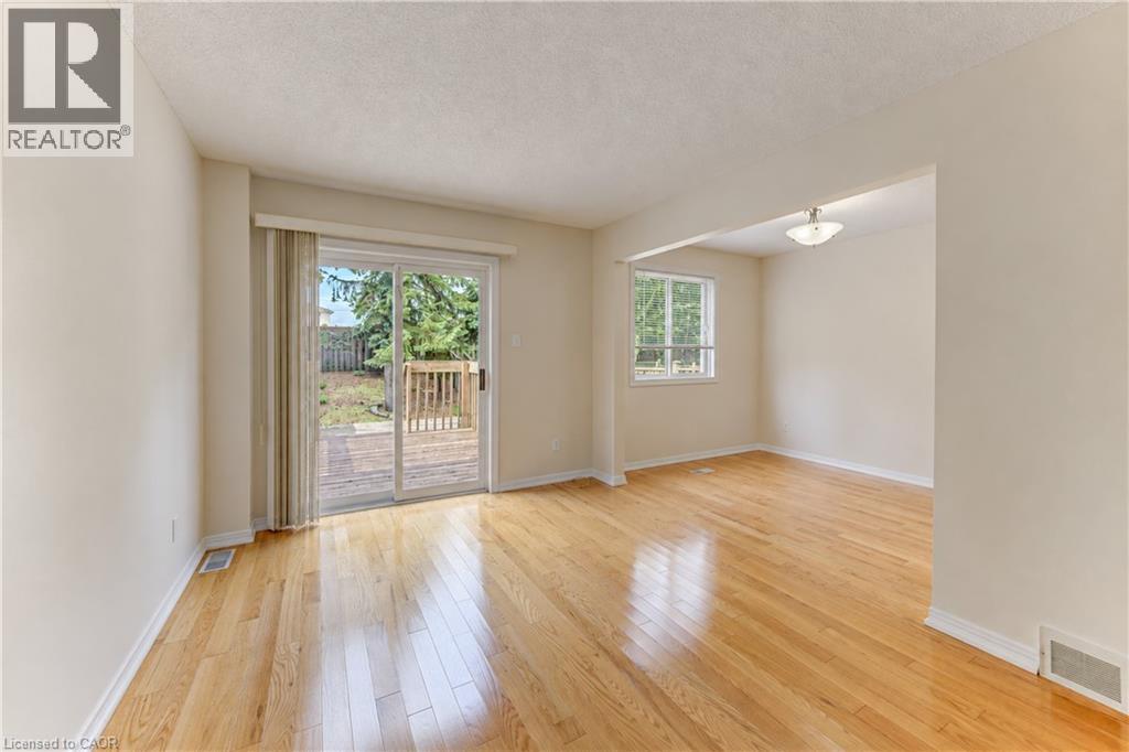 360 Cornridge Place Unit# 4, Waterloo, Ontario  N2T 2N9 - Photo 11 - 40863010
