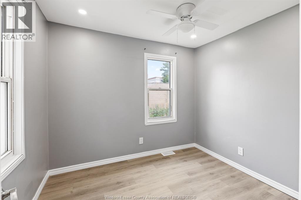 1016 Hickory Rd, Windsor, Ontario  N8Y 3S1 - Photo 5 - 26023129