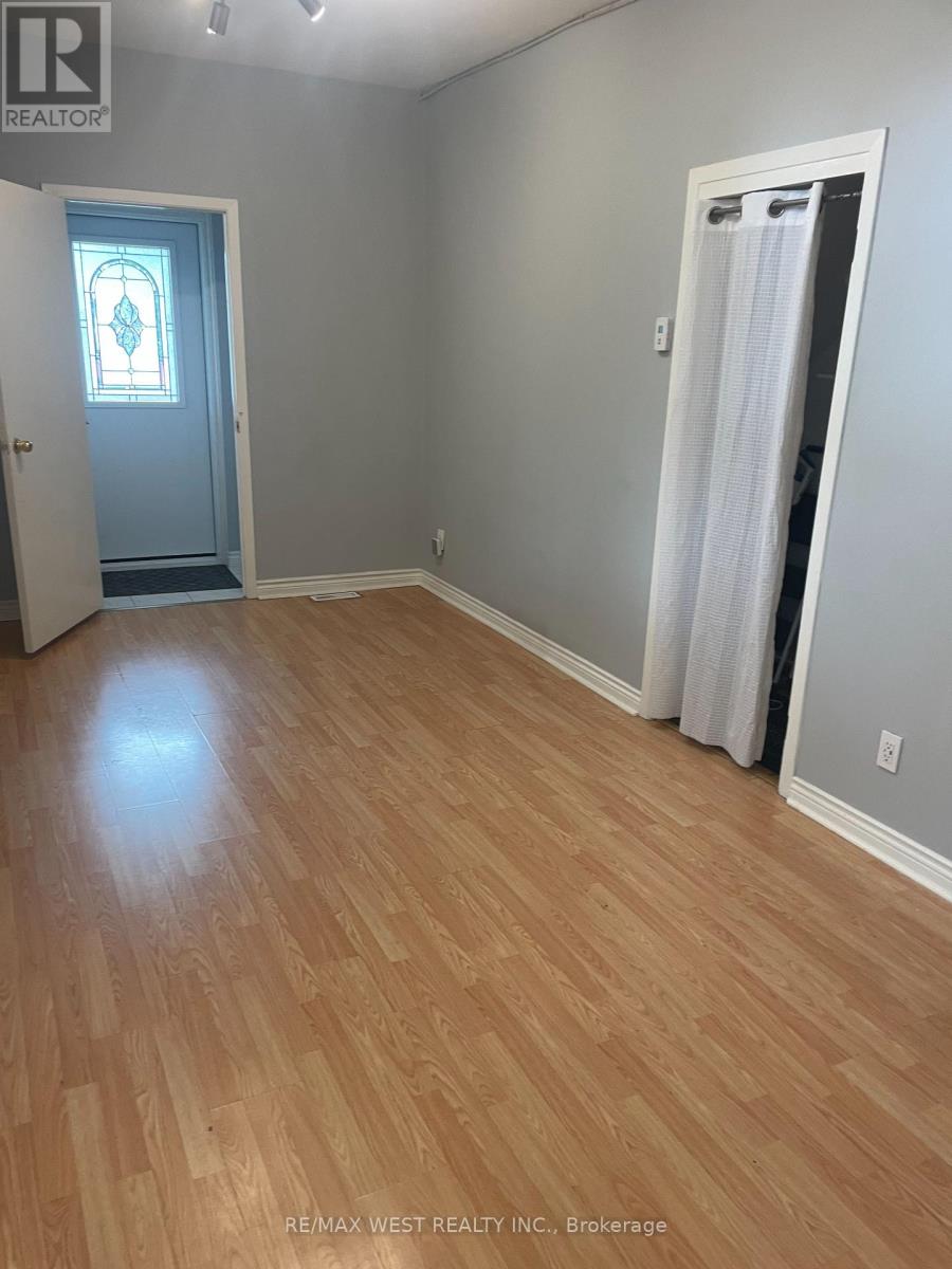 Main Floor - 281 Howland Avenue, Toronto, Ontario  M5R 3B8 - Photo 2 - C13814226