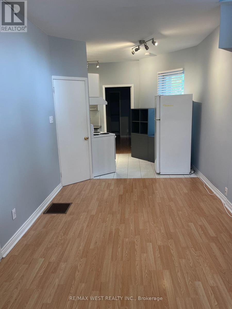 Main Floor - 281 Howland Avenue, Toronto, Ontario  M5R 3B8 - Photo 3 - C13814226