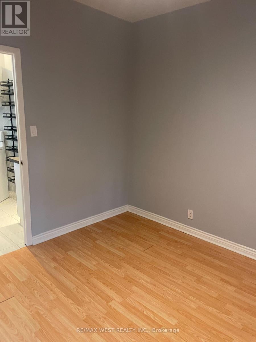 Main Floor - 281 Howland Avenue, Toronto, Ontario  M5R 3B8 - Photo 9 - C13814226
