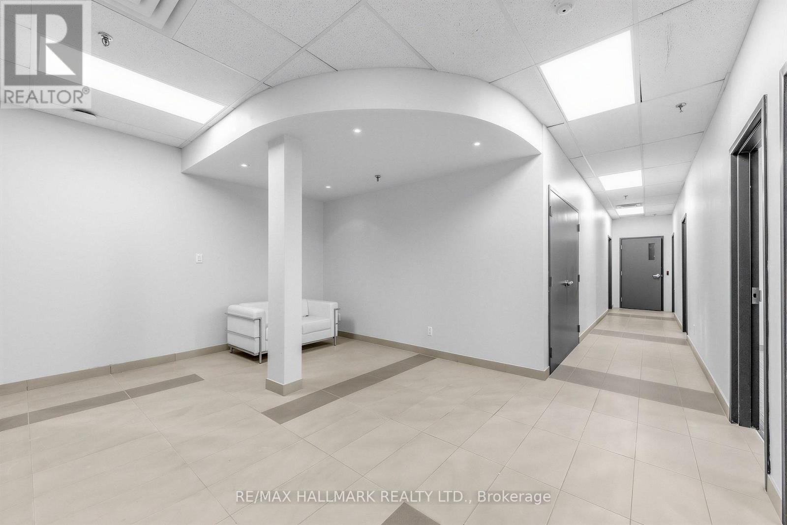 103 - 30 Kern Road, Toronto (Banbury-Don Mills), Ontario  M3B 1T1 - Photo 14 - C13814356