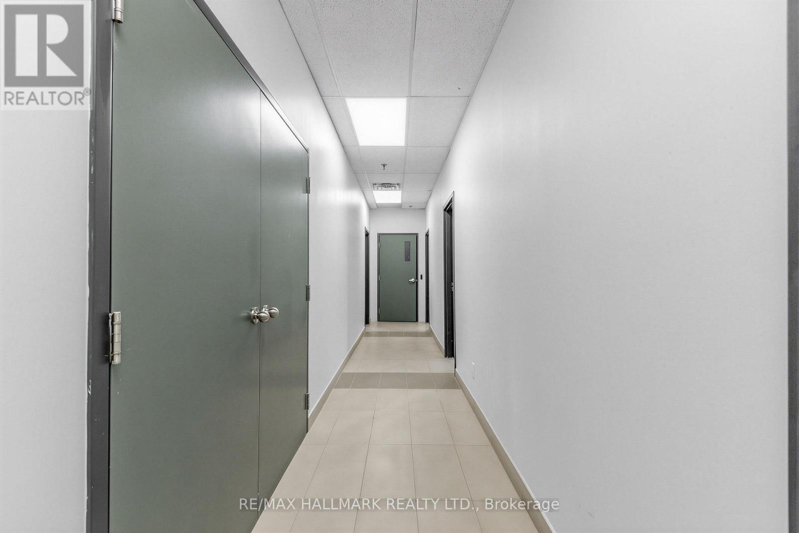 103 - 30 Kern Road, Toronto (Banbury-Don Mills), Ontario  M3B 1T1 - Photo 21 - C13814356