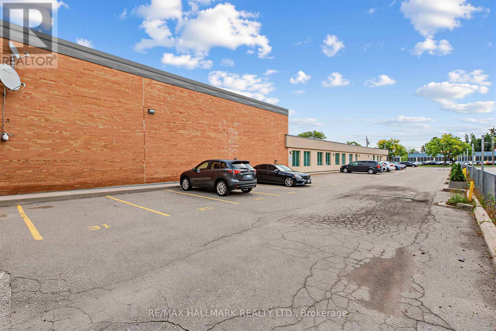 202 - 30 Kern Road, Toronto (Banbury-Don Mills), Ontario  M3B 1T1 - Photo 6 - C13814368