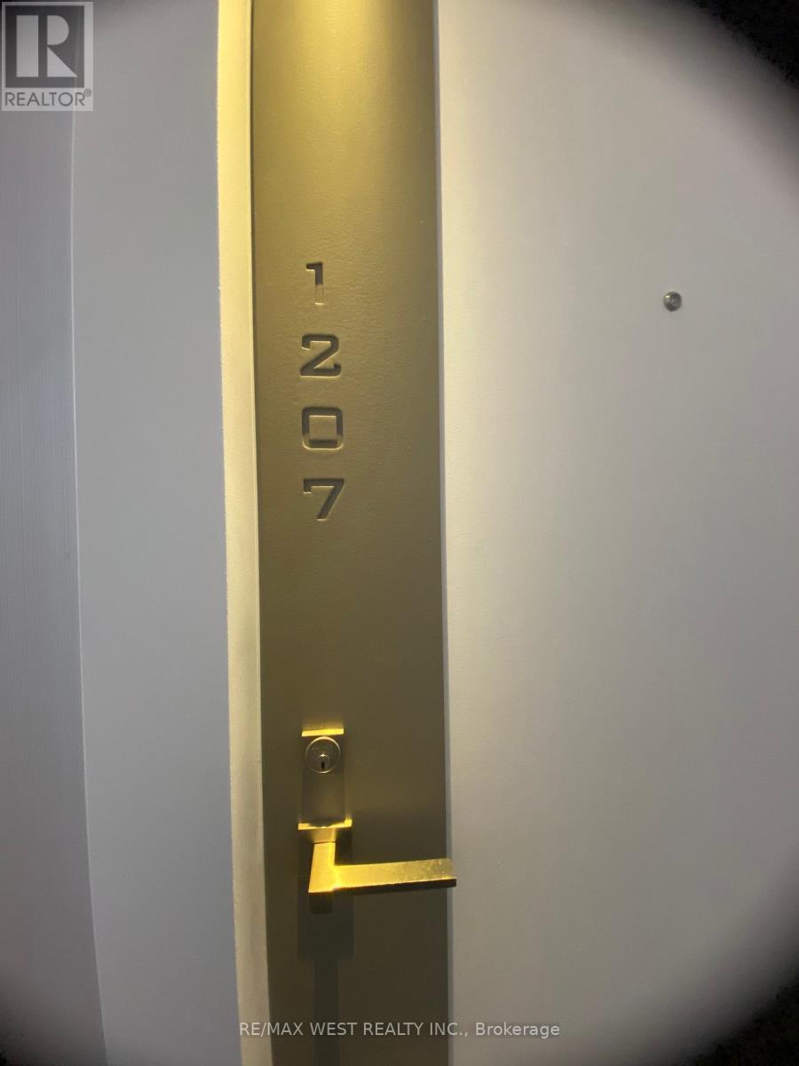 #1207 - 8 The Esplanade Way, Toronto (Waterfront Communities), Ontario  M5E 0A6 - Photo 3 - C13814372