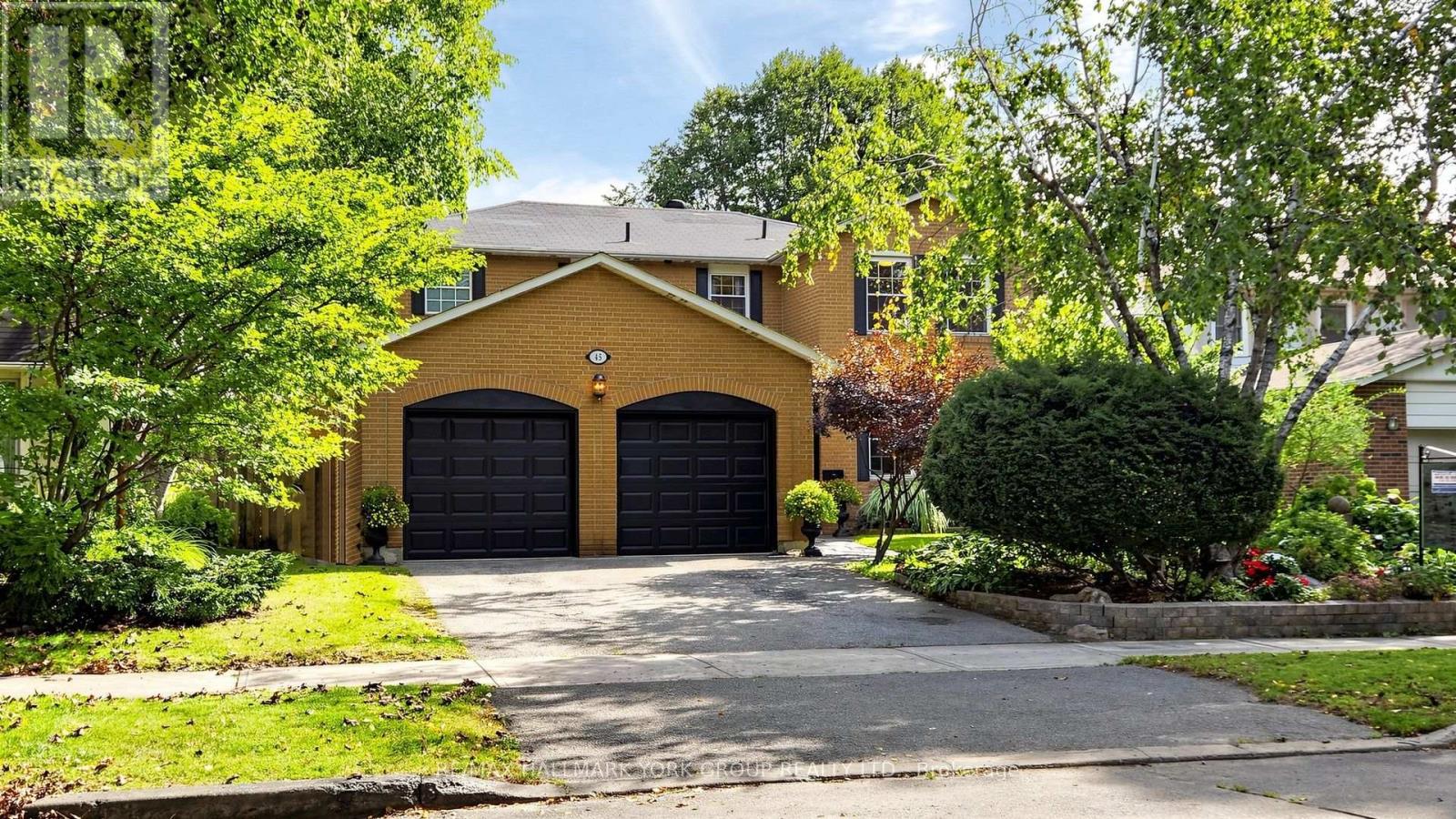 45 Pinnacle Road, Toronto (St. Andrew-Windfields), Ontario  M2L 2V6 - Photo 1 - C13814398
