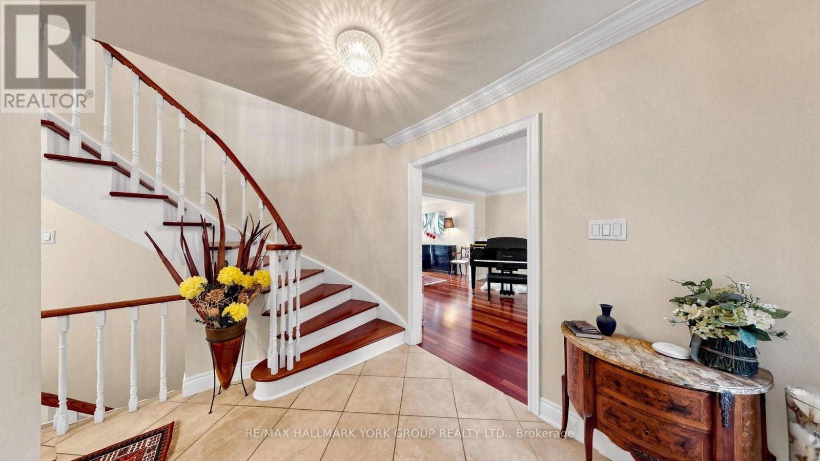 45 Pinnacle Road, Toronto (St. Andrew-Windfields), Ontario  M2L 2V6 - Photo 21 - C13814398