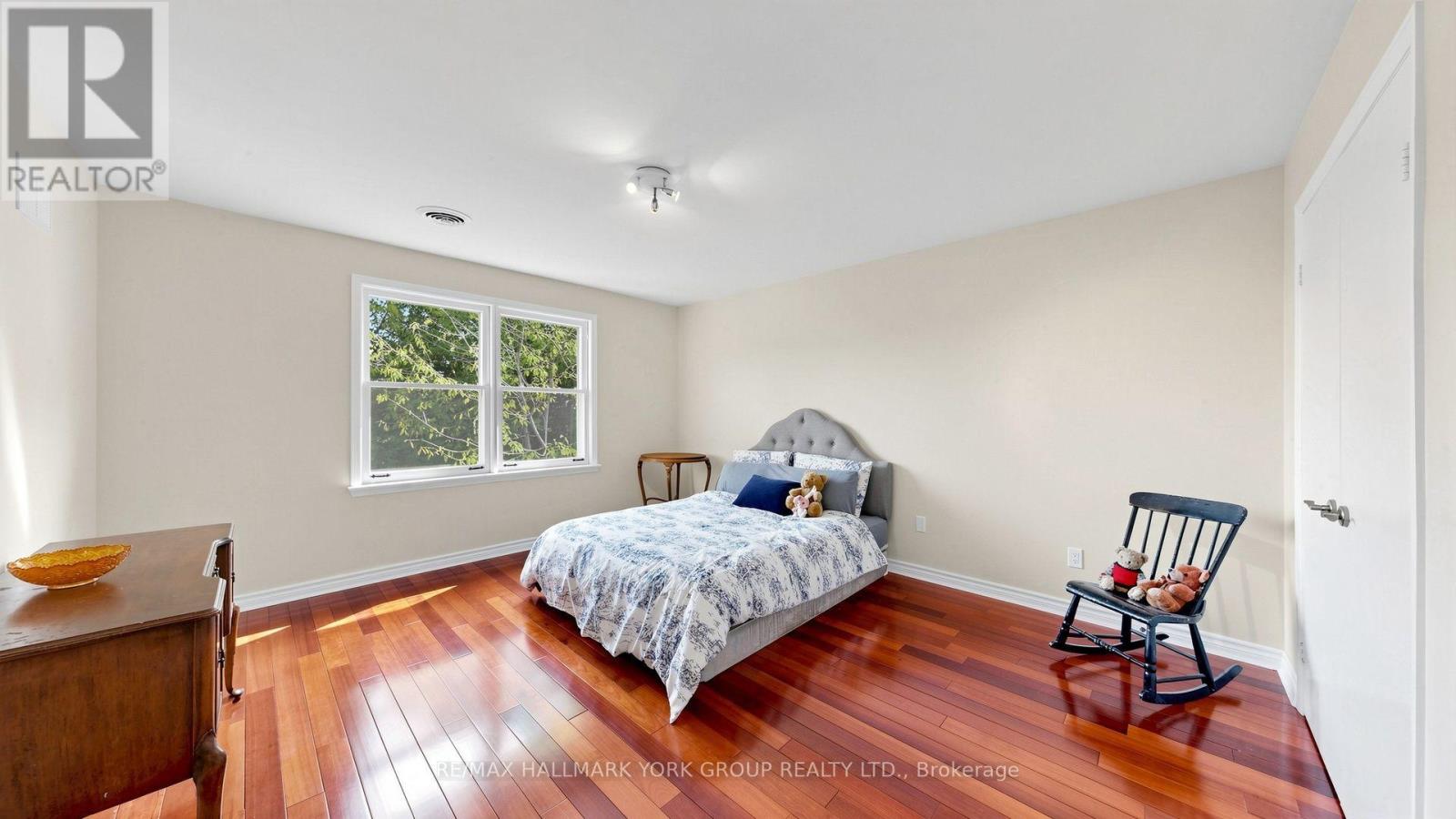 45 Pinnacle Road, Toronto (St. Andrew-Windfields), Ontario  M2L 2V6 - Photo 25 - C13814398